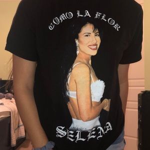 Selena “Como La Flor” T-Shirt